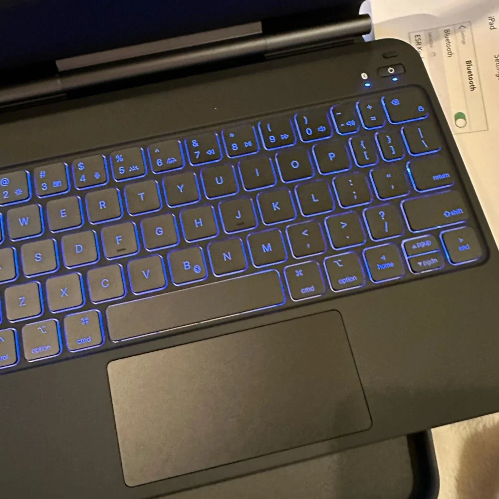 ESR iPad Pro 11